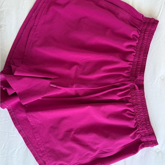 Lululemon Court Rival 3” Short in Ripened Raspberry Size 10 - Picture 2 of 3